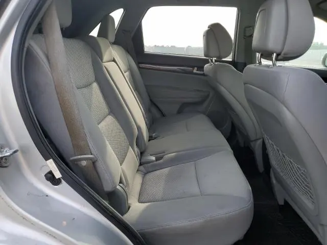 2011 KIA SORENTO BASE  