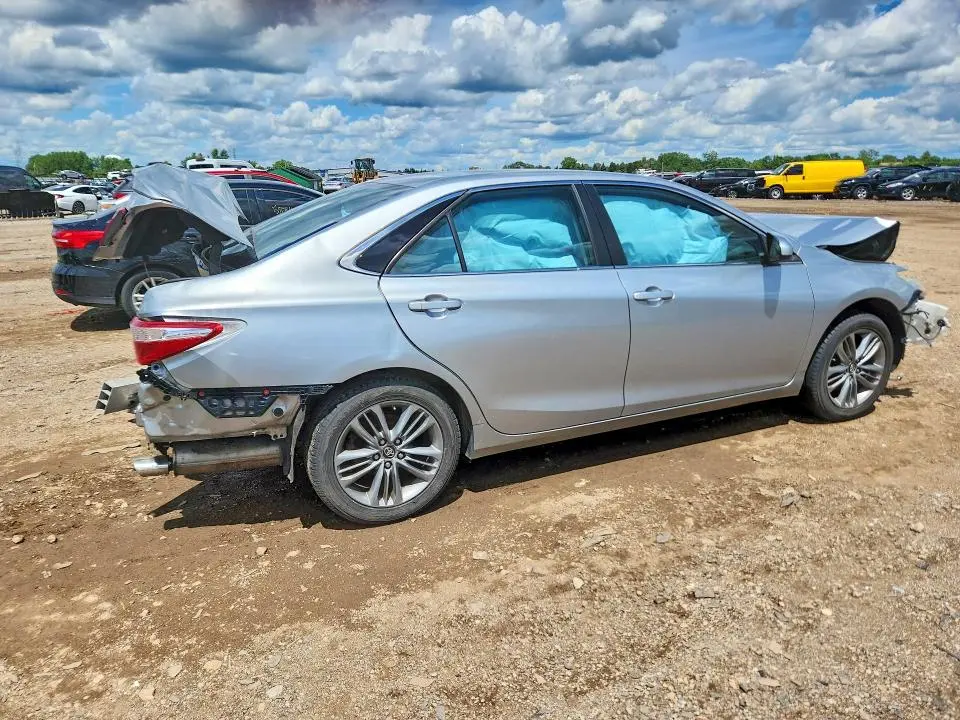 2016 TOYOTA CAMRY SE   