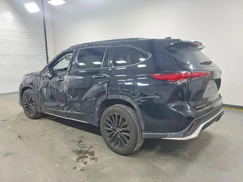 2023 TOYOTA HIGHLANDER XSE  
