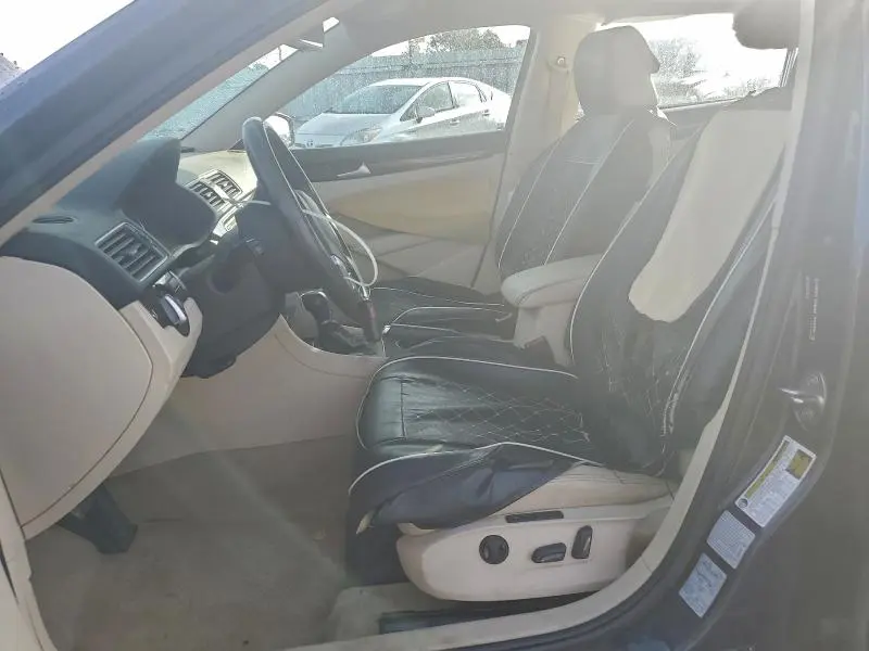 2015 VOLKSWAGEN PASSAT SEL  