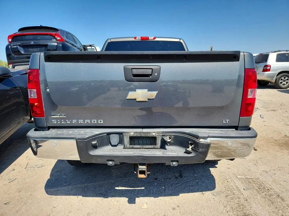 2011 CHEVROLET SILVERADO K1500 LT  