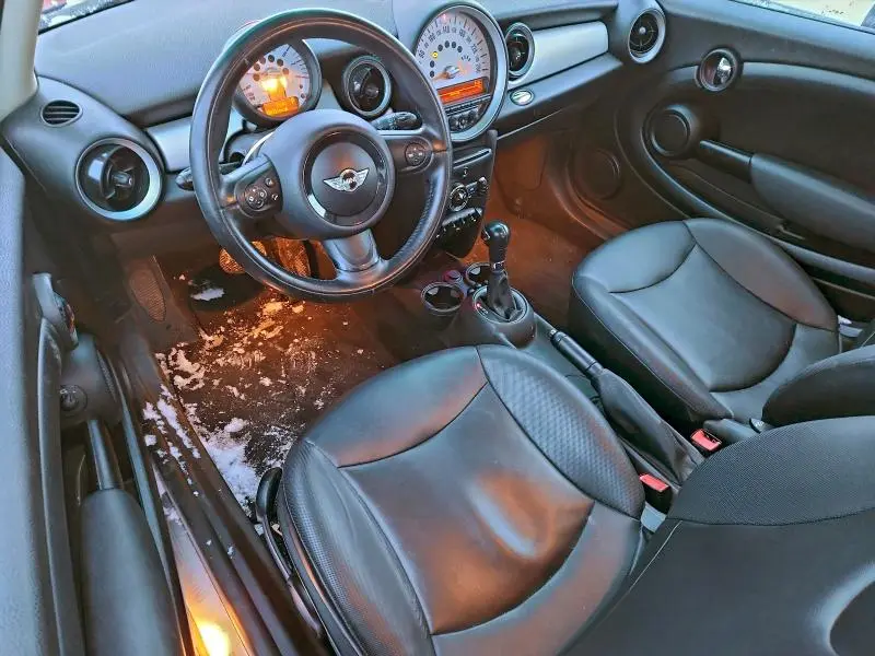 2012 MINI COOPER   