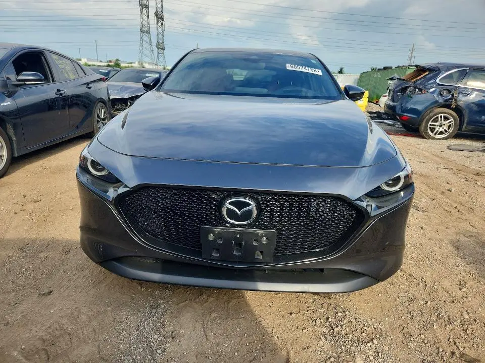 2022 MAZDA 3 PREMIUM  