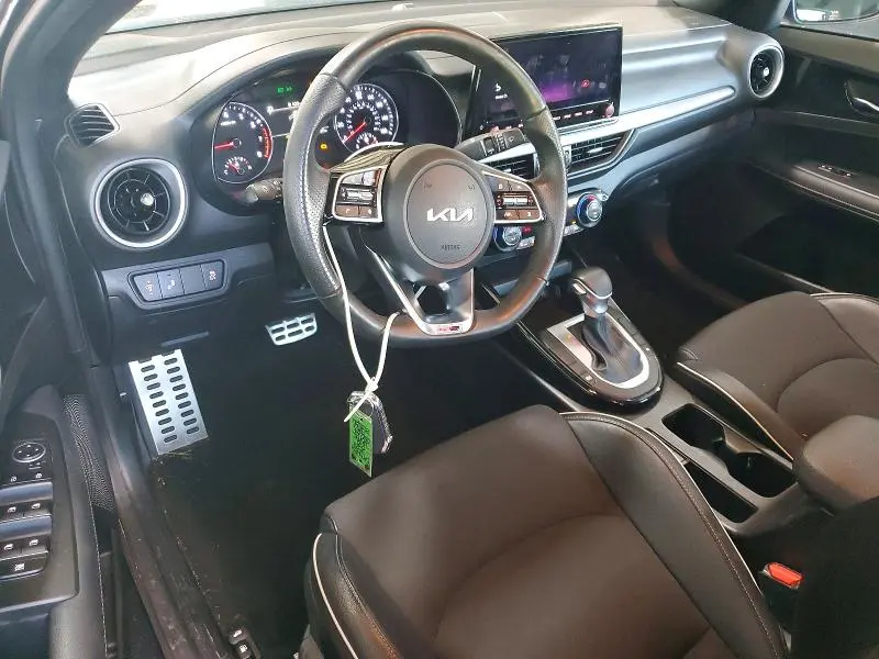 2024 KIA FORTE GT LINE  