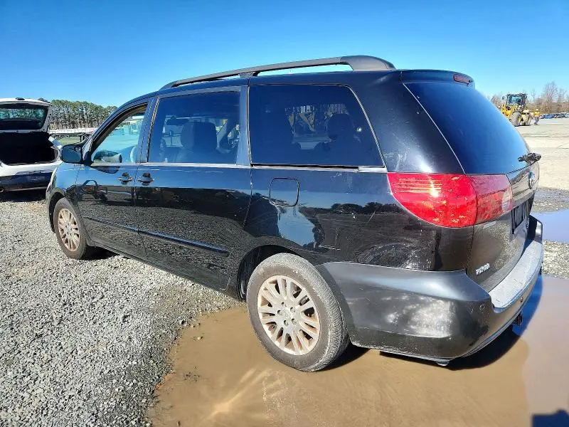 2010 TOYOTA SIENNA XLE  