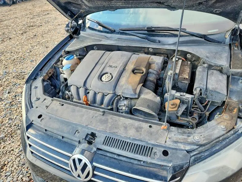 2012 VOLKSWAGEN PASSAT SE  