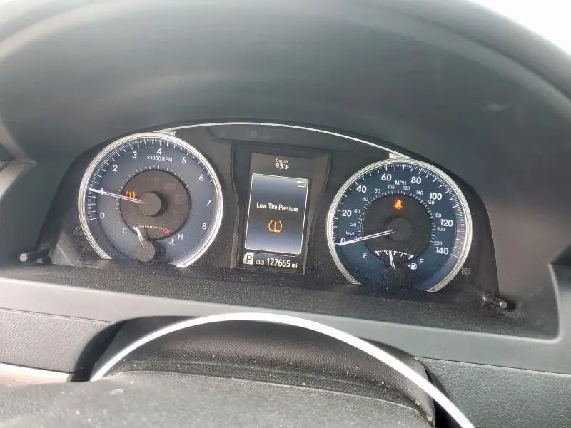 2016 TOYOTA CAMRY LE  