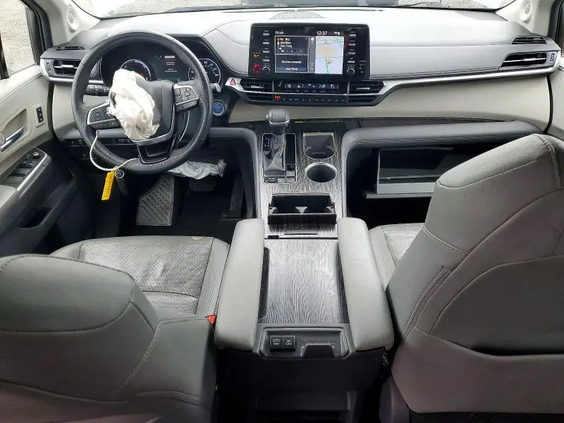 2021 TOYOTA SIENNA LIMITED  