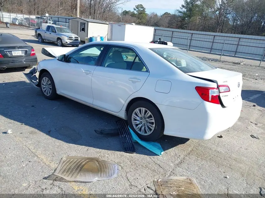 2014 TOYOTA CAMRY LE