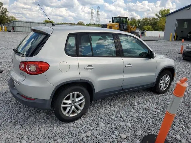 2011 VOLKSWAGEN TIGUAN S  