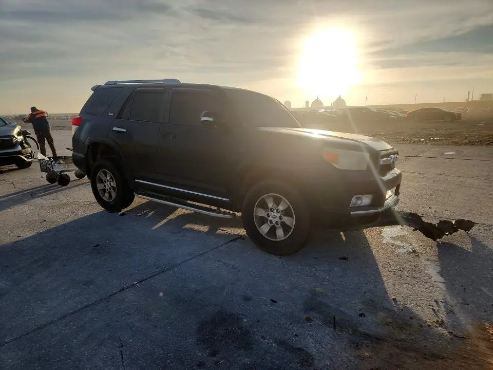 2011 TOYOTA 4RUNNER SR5  