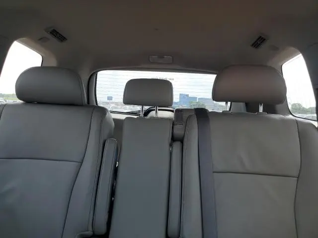2010 TOYOTA HIGHLANDER LIMITED  