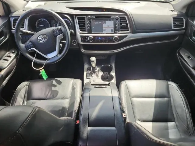 2016 TOYOTA HIGHLANDER XLE  
