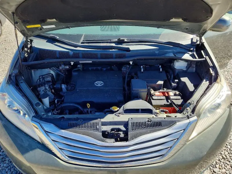 2011 TOYOTA SIENNA LIMITED 7-PASSENGER  