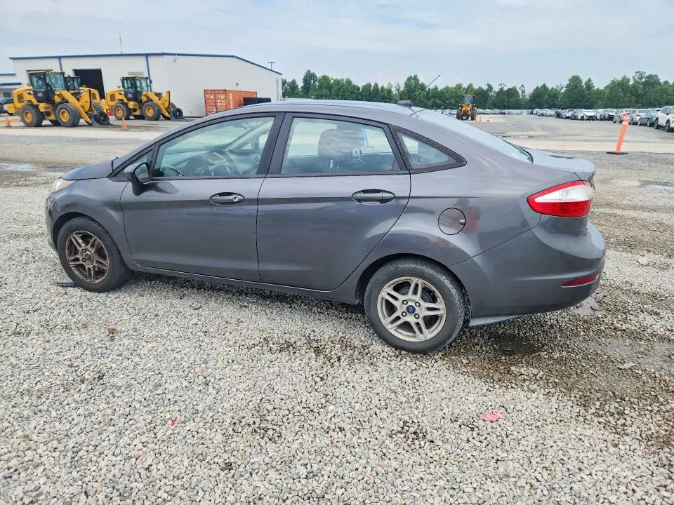 2017 FORD FIESTA SE  