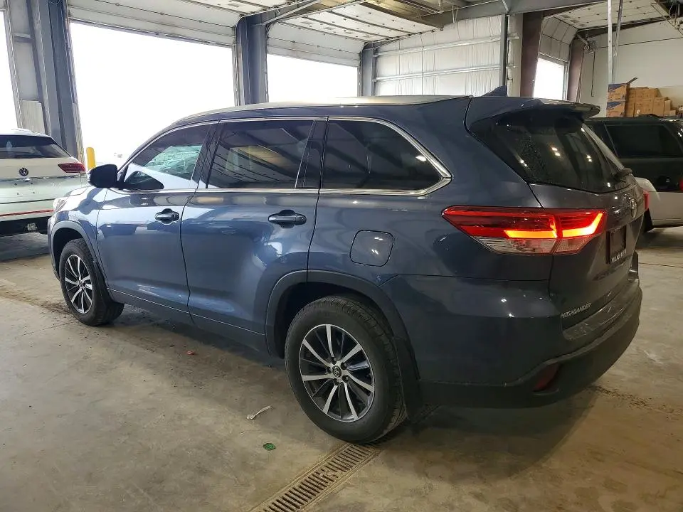2018 TOYOTA HIGHLANDER XLE  