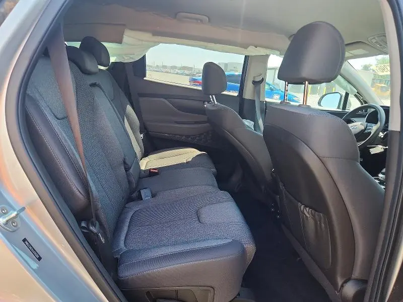 2020 HYUNDAI SANTA FE SE  