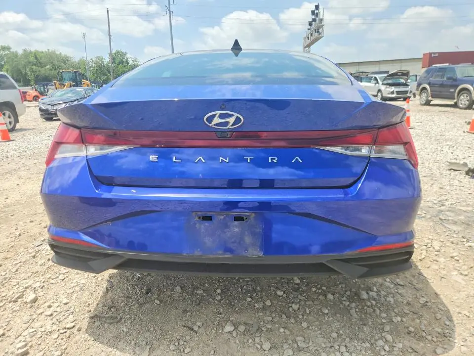 2022 HYUNDAI ELANTRA SEL  