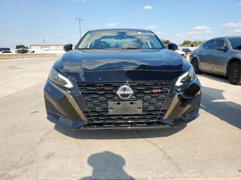 2024 NISSAN ALTIMA SR  