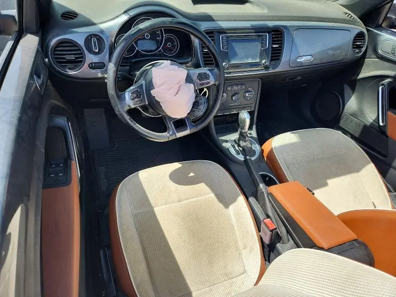 2017 VOLKSWAGEN BEETLE S/SE  