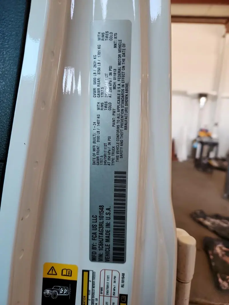 2024 JEEP GLADIATOR SPORT  