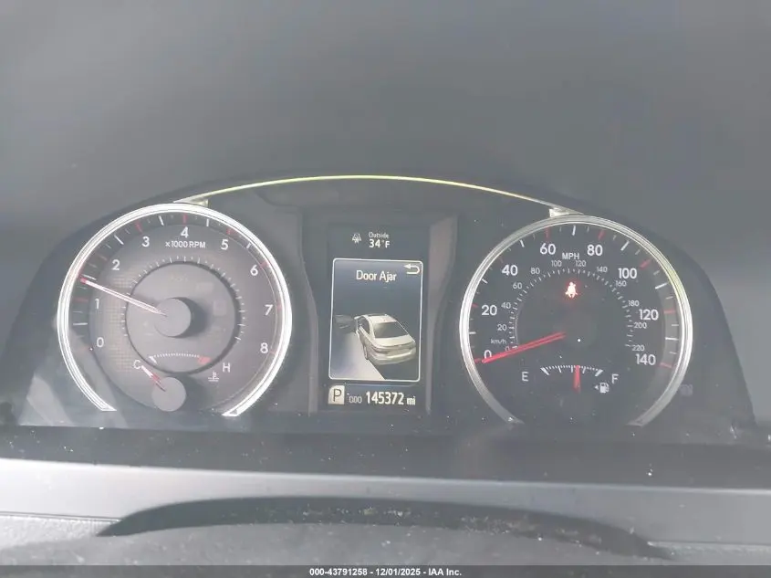 2016 TOYOTA CAMRY SE