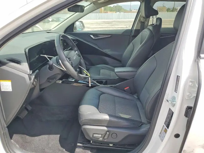 2023 KIA NIRO EX  
