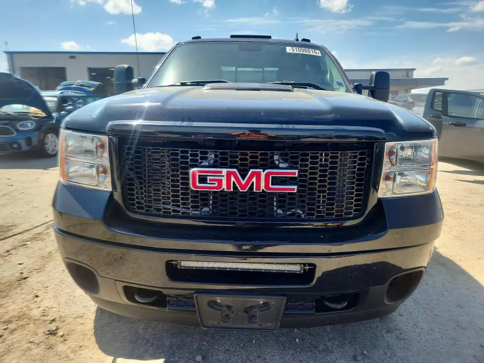 2012 GMC SIERRA K2500 DENALI  