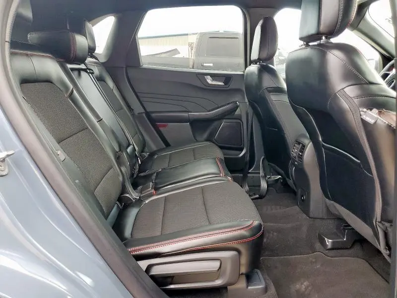 2025 FORD ESCAPE ST LINE  