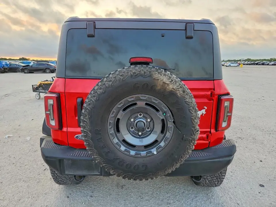 2023 FORD BRONCO BASE  