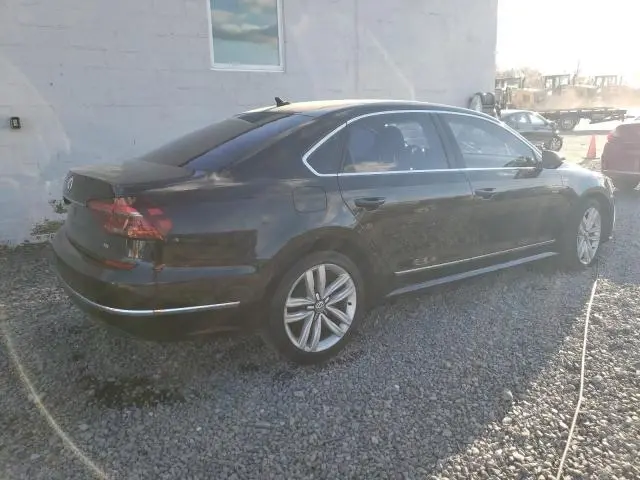 2017 VOLKSWAGEN PASSAT SE  