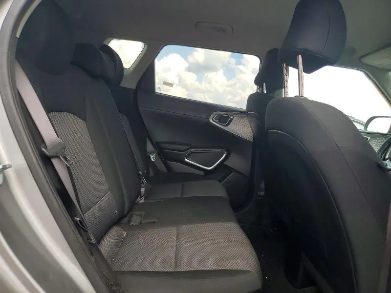2022 KIA SOUL LX  