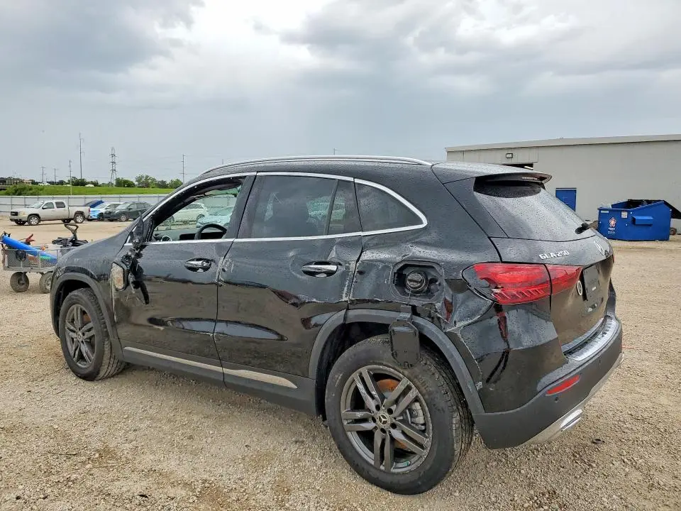 2026 MERCEDES-BENZ GLA 250 4MATIC  