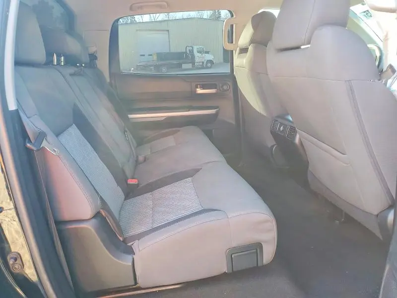 2015 TOYOTA TUNDRA SR5  