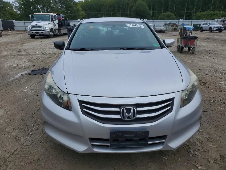 2011 HONDA ACCORD LX  