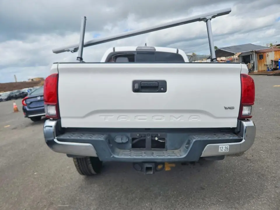 2019 TOYOTA TACOMA SR5 V6  