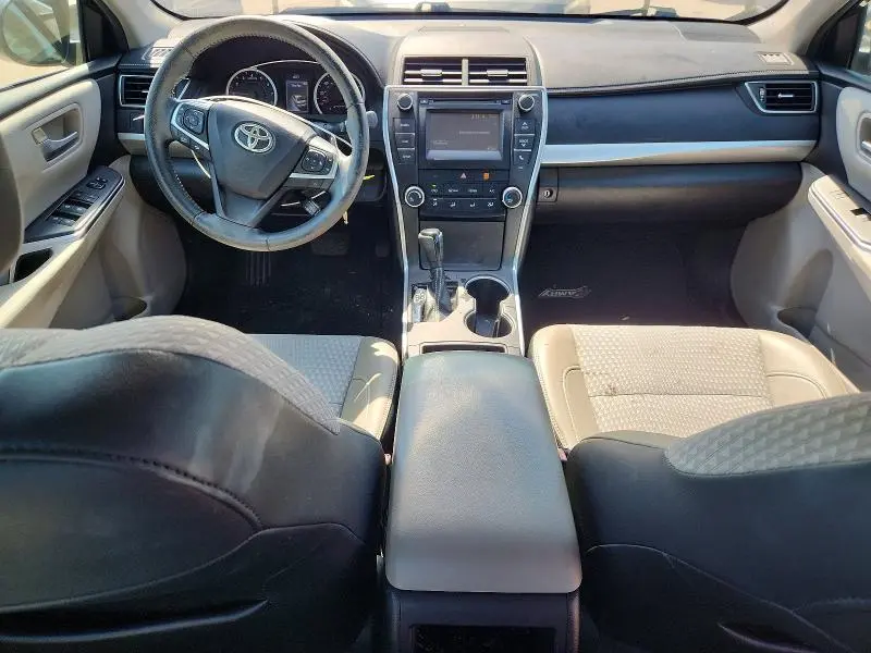 2015 TOYOTA CAMRY SE  