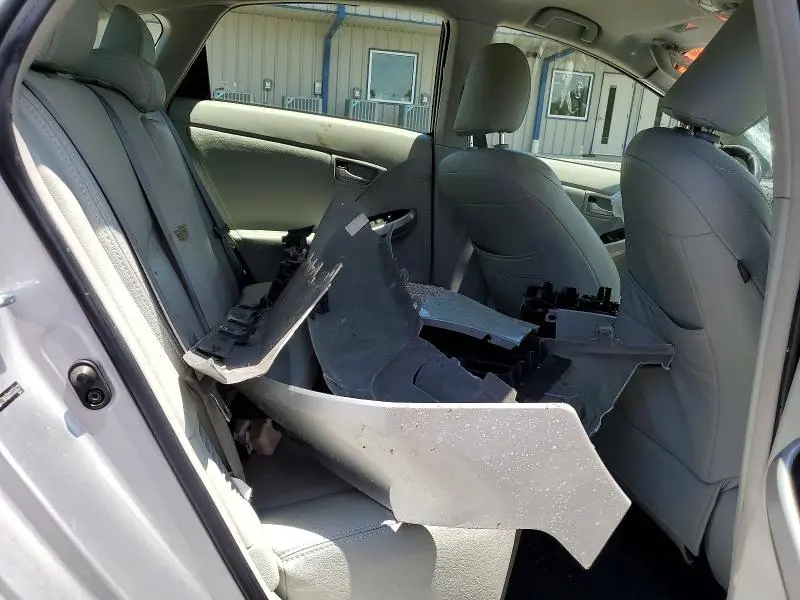 2012 TOYOTA PRIUS THREE  