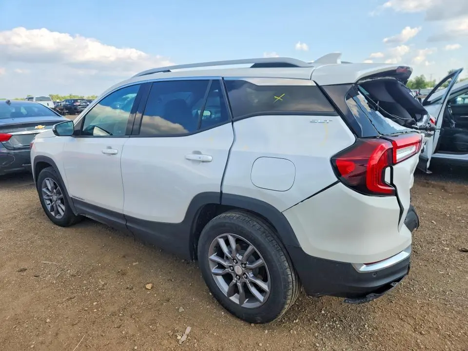 2022 GMC TERRAIN SLT  