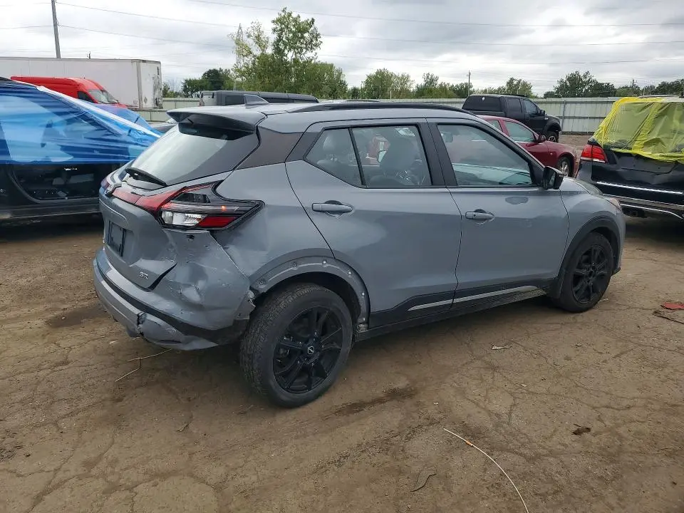 2023 NISSAN KICKS SR  