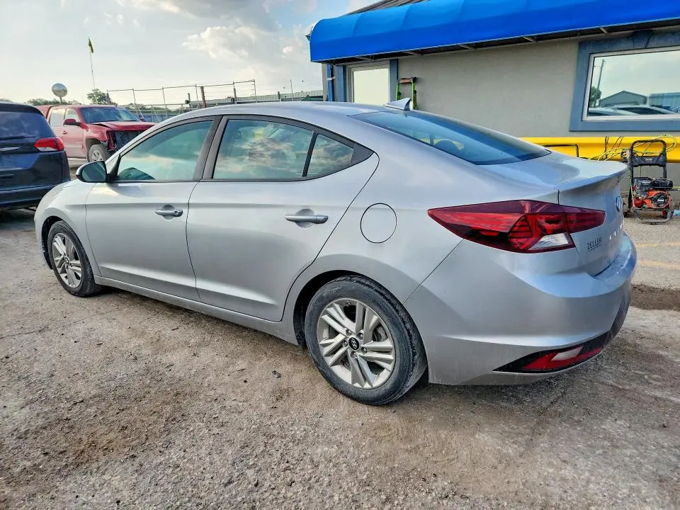 2020 HYUNDAI ELANTRA SEL  
