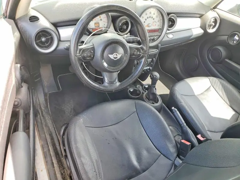 2012 MINI COOPER   