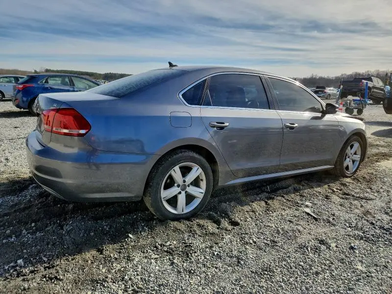 2013 VOLKSWAGEN PASSAT SE  