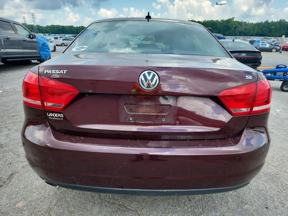 2013 VOLKSWAGEN PASSAT SE  