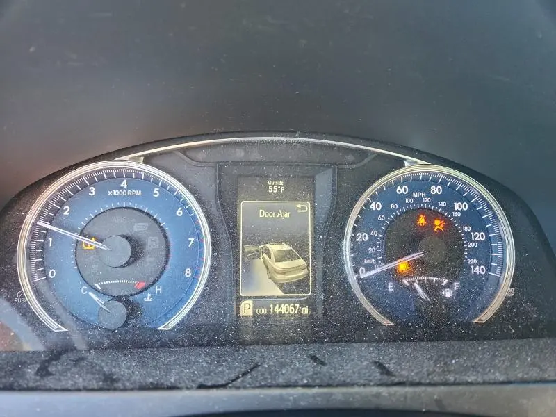 2016 TOYOTA CAMRY LE  