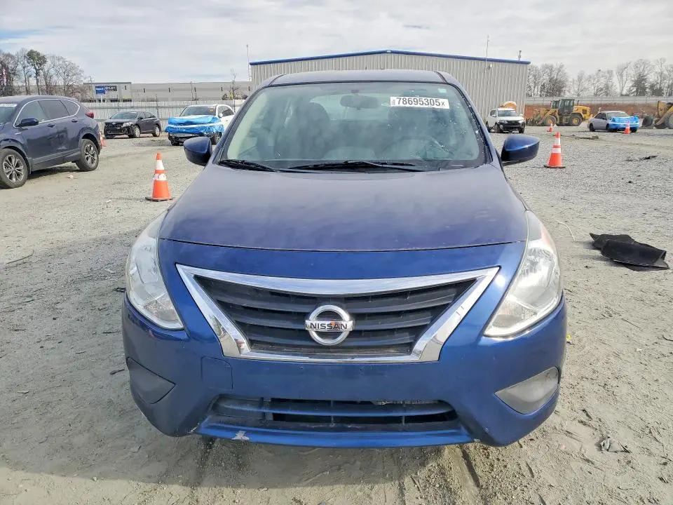 2018 NISSAN VERSA SV  