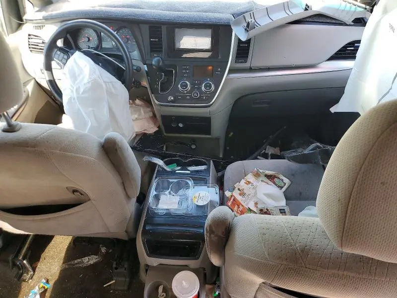 2016 TOYOTA SIENNA LE 8-PASSENGER  