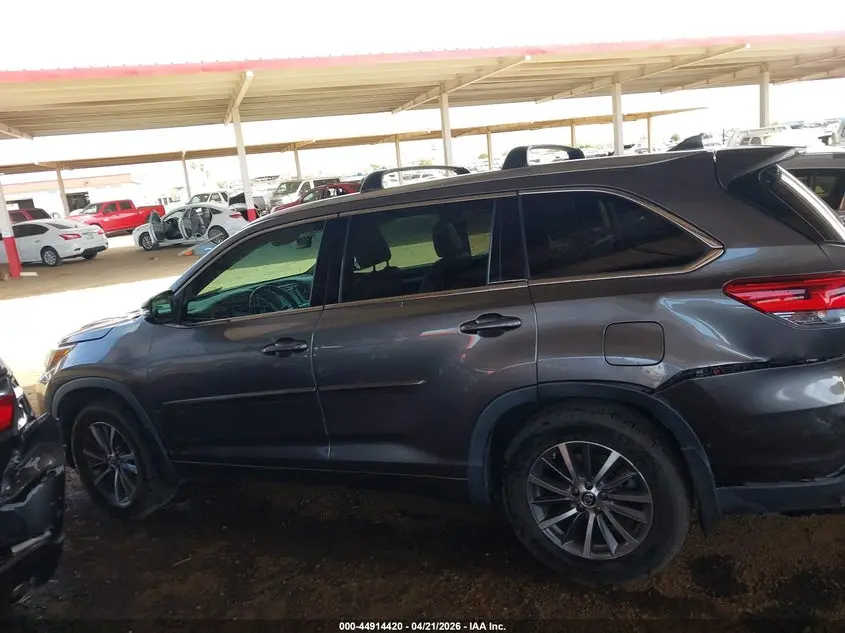 2018 TOYOTA HIGHLANDER XLE