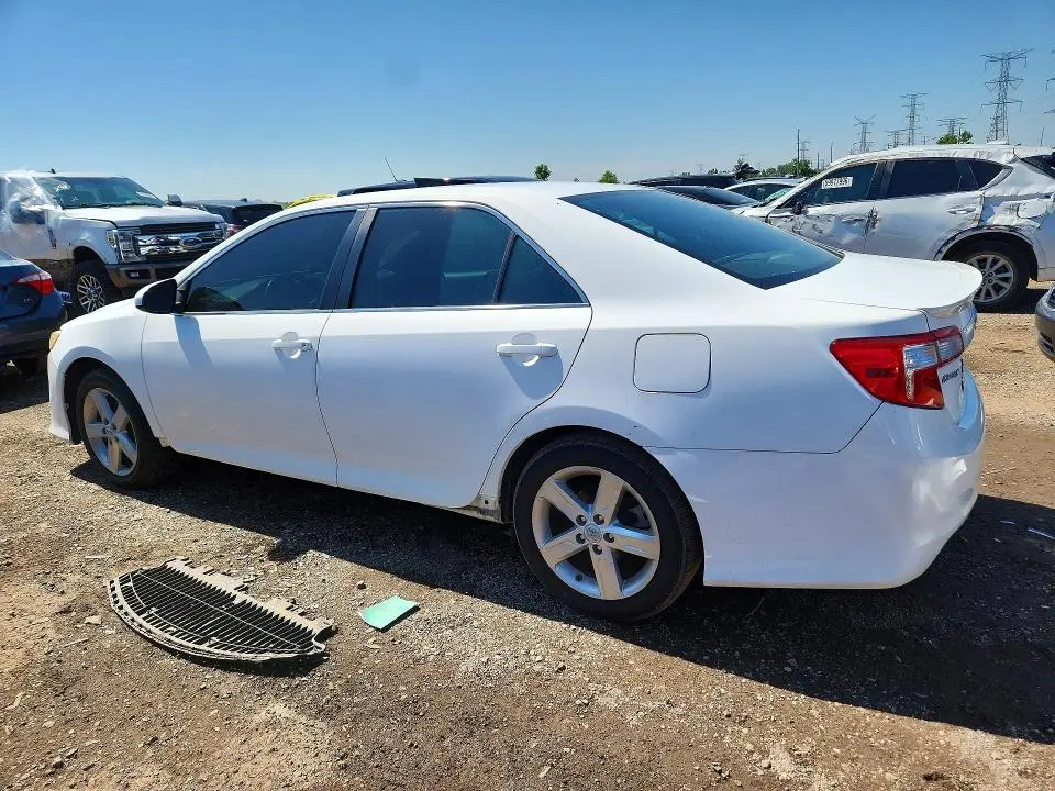 2012 TOYOTA CAMRY SE  