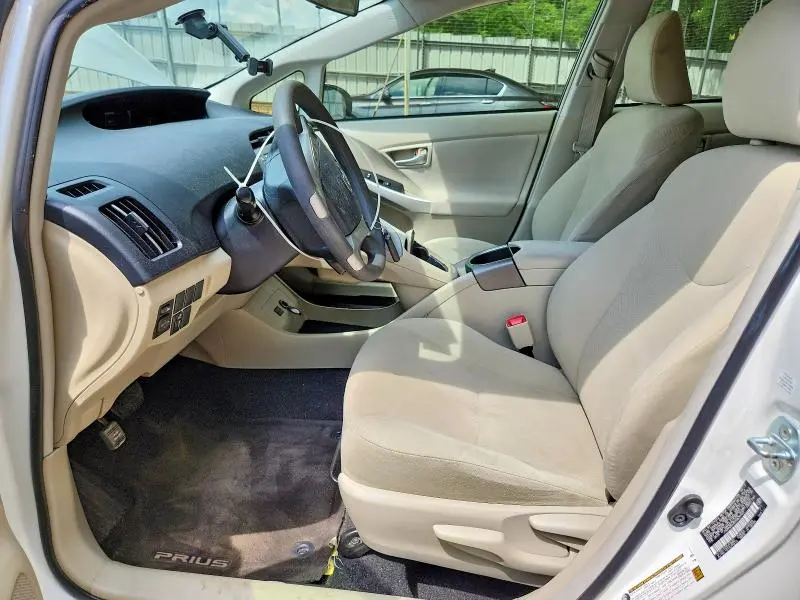 2013 TOYOTA PRIUS THREE  